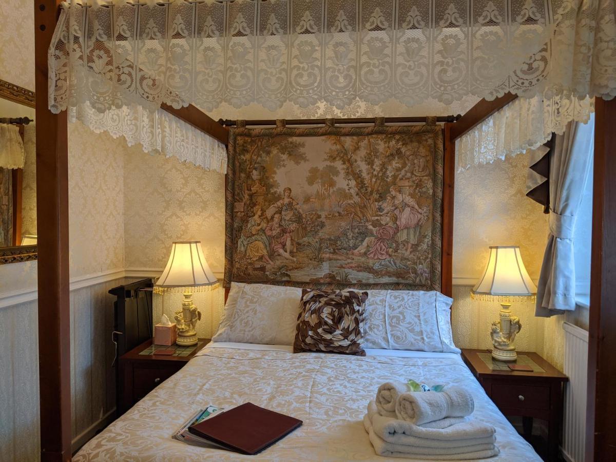 The New Guilderoy Hotel 2*